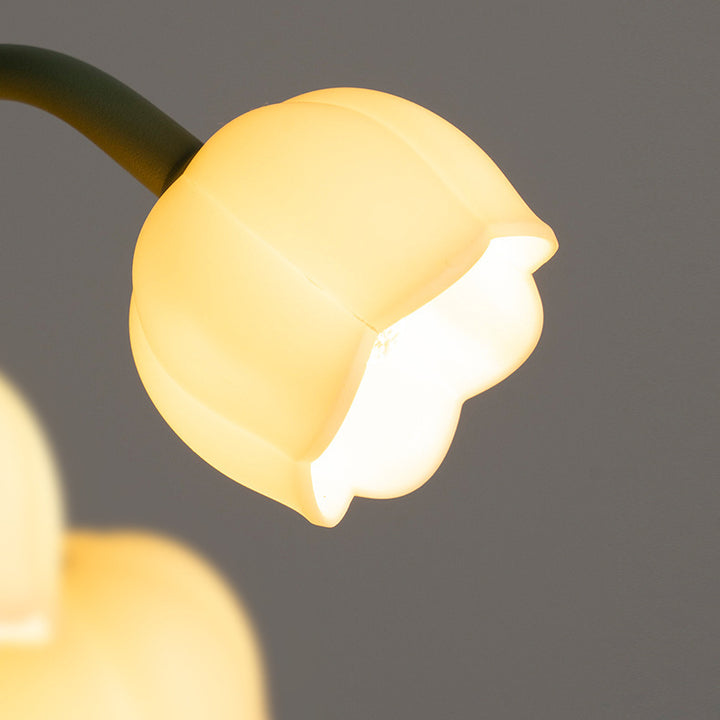 Moderne Art-Déco-Eisen- und PC-Blumen-Nachttischlampe mit 5 Lichtern für Wohnzimmer und Schlafzimmer 