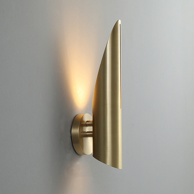 Modern Luxury Copper Triangular Cylindrical 1-Light Wall Sconce Lamp For Living Room And Bedroom