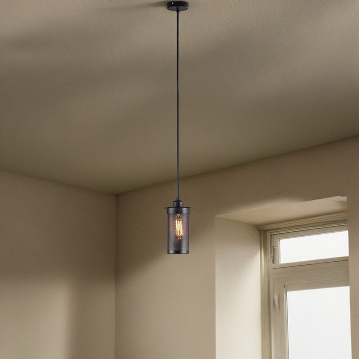Suspension cylindrique en maille de fer industrielle contemporaine à 1 lumière pour salon 