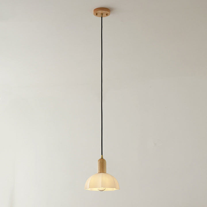 Zeitgenössische nordische Messing-Glas-Holz-Rundkuppel 1-Licht Pendelleuchte für Wohnzimmer 