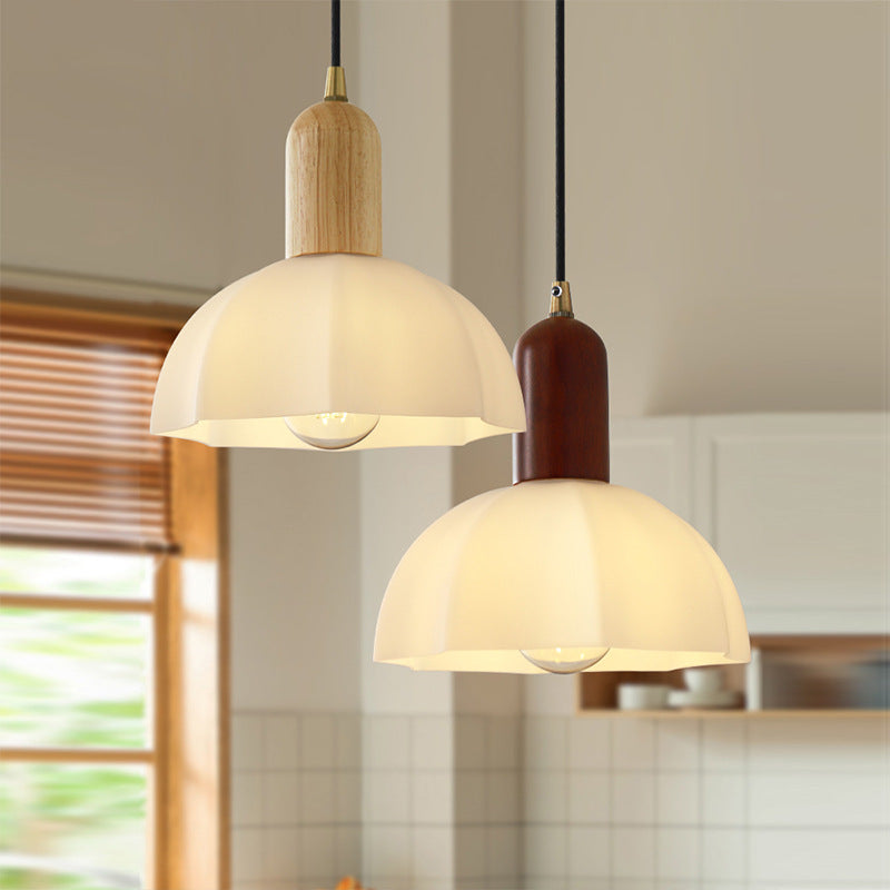 Zeitgenössische nordische Messing-Glas-Holz-Rundkuppel 1-Licht Pendelleuchte für Wohnzimmer 