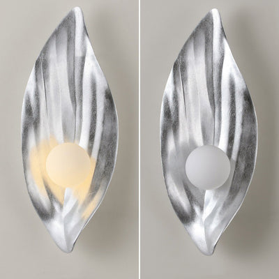Contemporary Nordic Resin & Glass Leaf-Shaped Globe 1-Light Wall Sconce Lamp For Living Room