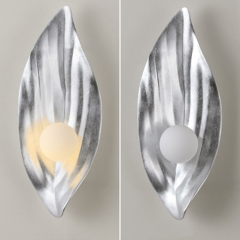 Contemporary Nordic Resin & Glass Leaf-Shaped Globe 1-Light Wall Sconce Lamp For Living Room