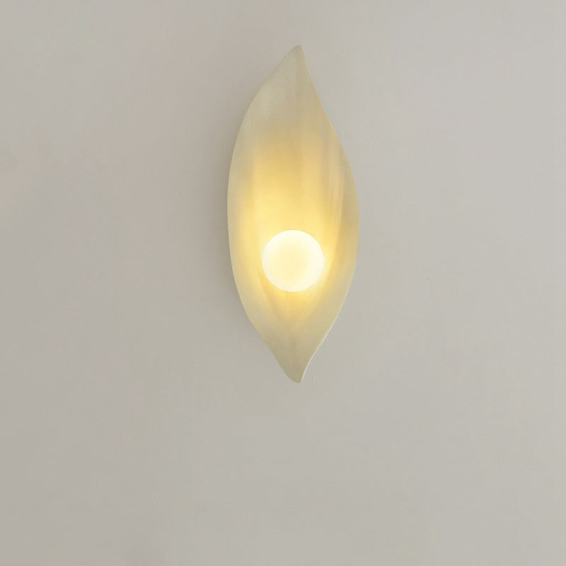 Contemporary Nordic Resin & Glass Leaf-Shaped Globe 1-Light Wall Sconce Lamp For Living Room