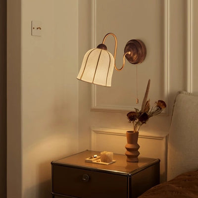 Applique murale 1 lumière avec motif floral en métal traditionnel français pour chambre 