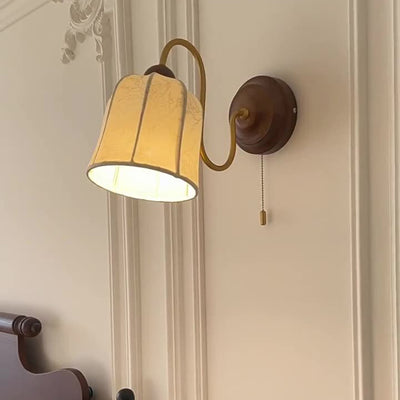 Applique murale 1 lumière avec motif floral en métal traditionnel français pour chambre 