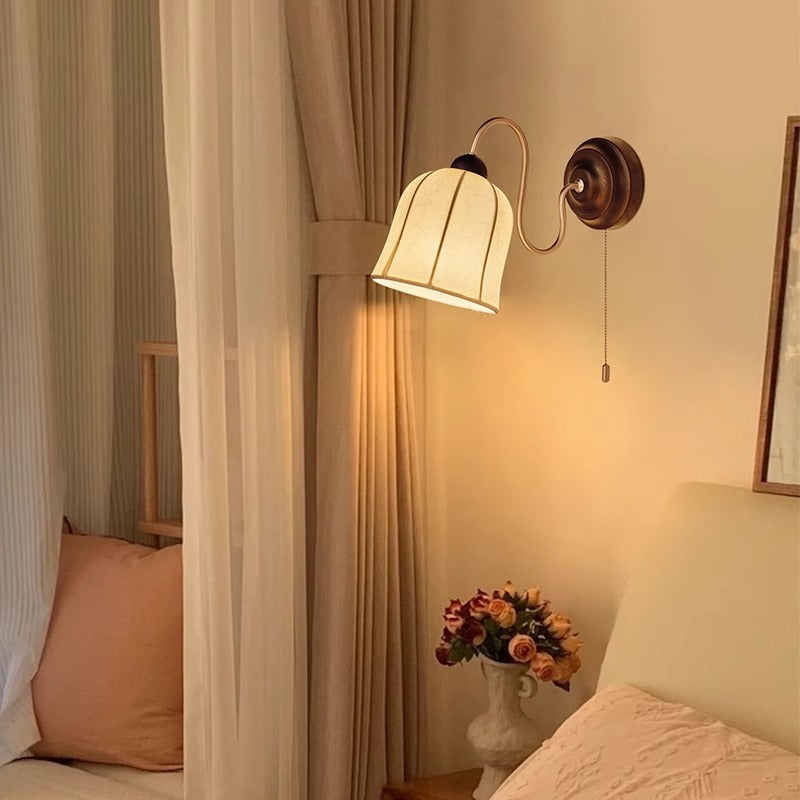 Applique murale 1 lumière avec motif floral en métal traditionnel français pour chambre 