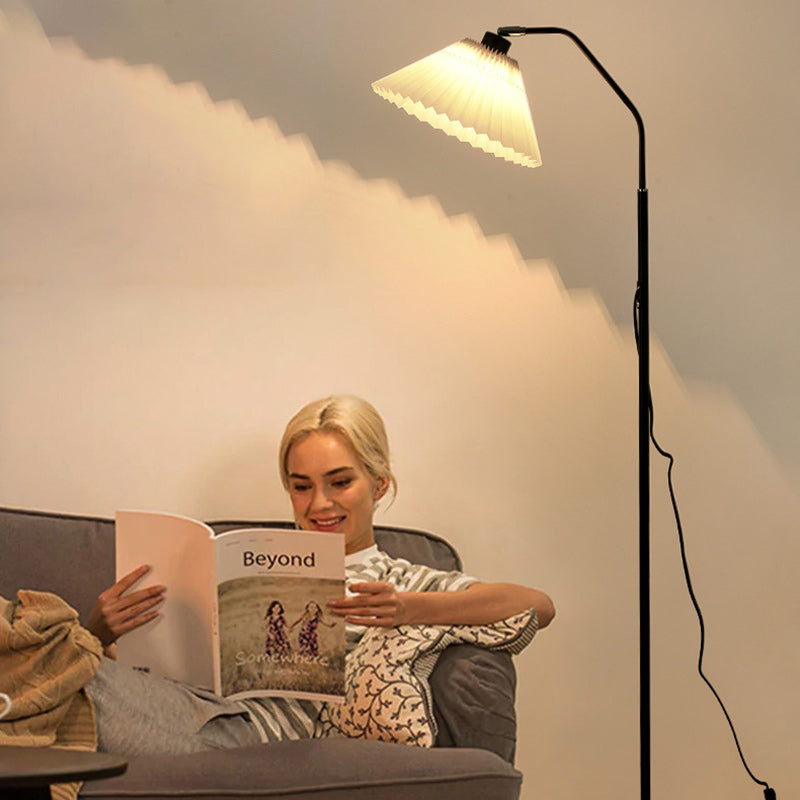 Lampe de sol moderne minimaliste en fer et tissu plissé cylindre à 1 lumière pour salon 