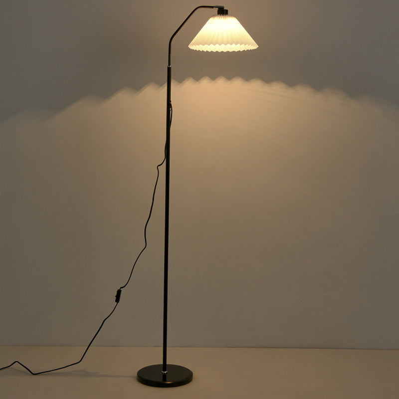 Lampe de sol moderne minimaliste en fer et tissu plissé cylindre à 1 lumière pour salon 