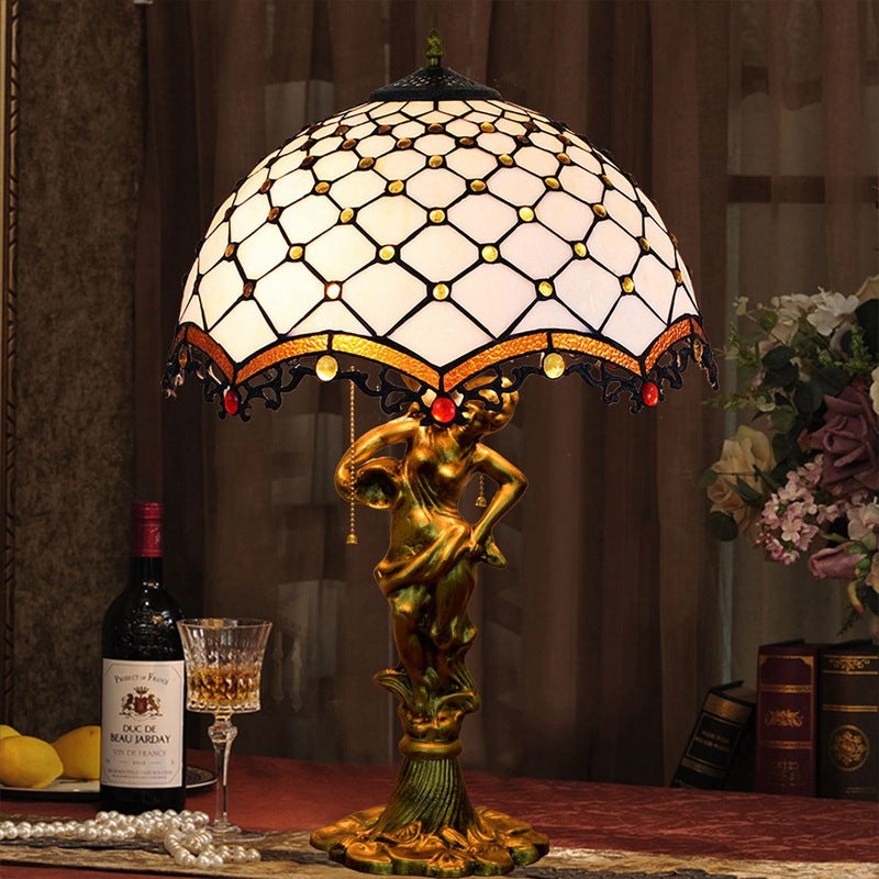 Traditionelle Tiffany-Legierung & Buntglas-Kuppel Damen-Skulpturenbasis 3-Licht Tischlampe für Wohnzimmer 