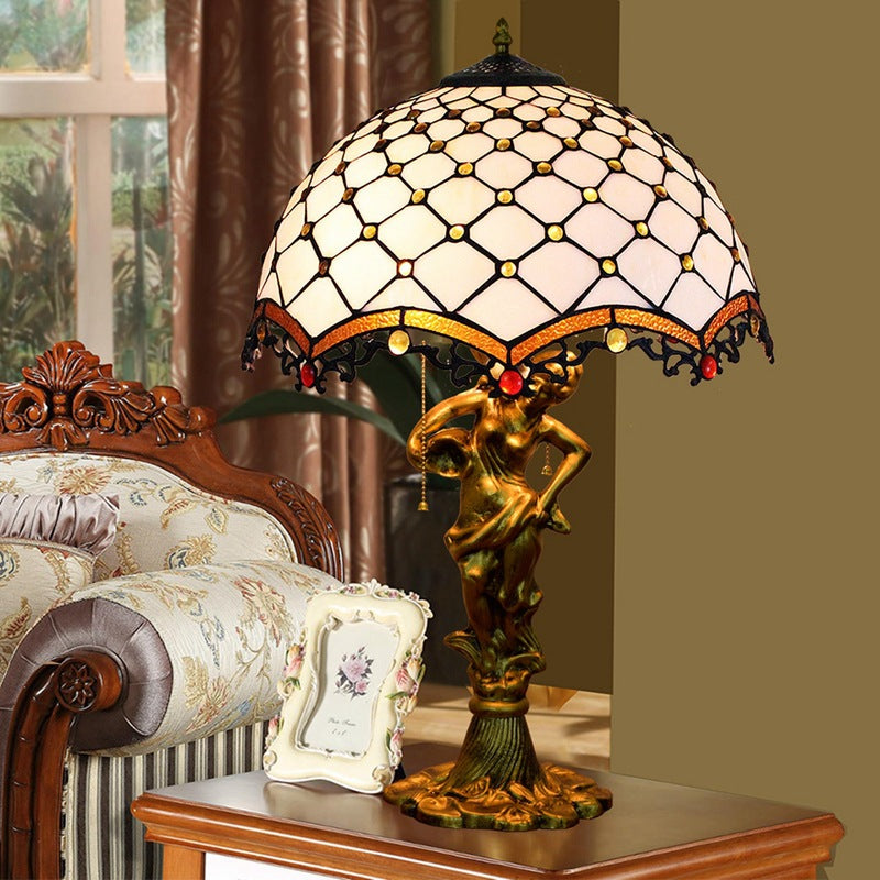 Traditionelle Tiffany-Legierung & Buntglas-Kuppel Damen-Skulpturenbasis 3-Licht Tischlampe für Wohnzimmer 