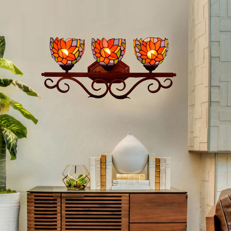 Traditionelle Tiffany-Eisen- und Buntglas-Sonnenblumen-Design 3-Licht-Waschtischlampe Wandleuchte für Badezimmer 