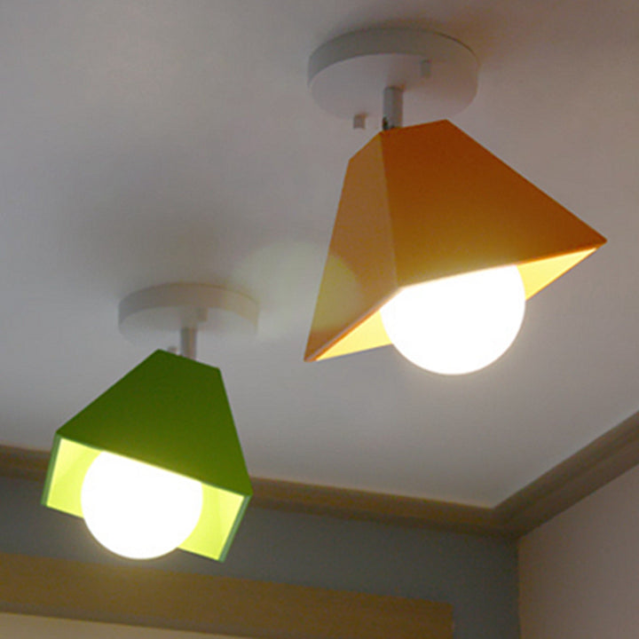 Plafonnier semi-encastré à 1 lumière en fer trapézoïdal créatif contemporain pour salon 