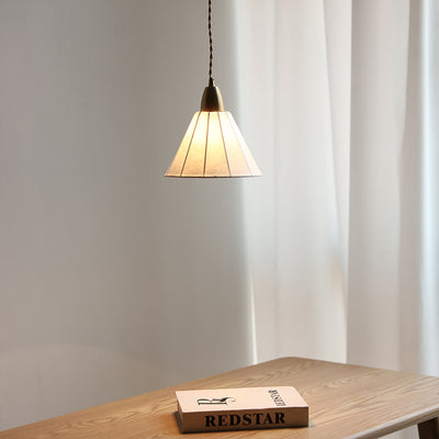 Traditionelle japanische Messing-Seidenkegel 1-Licht-Pendelleuchte für das Wohnzimmer 