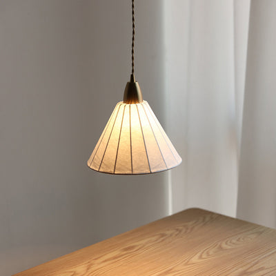 Traditionelle japanische Messing-Seidenkegel 1-Licht-Pendelleuchte für das Wohnzimmer 
