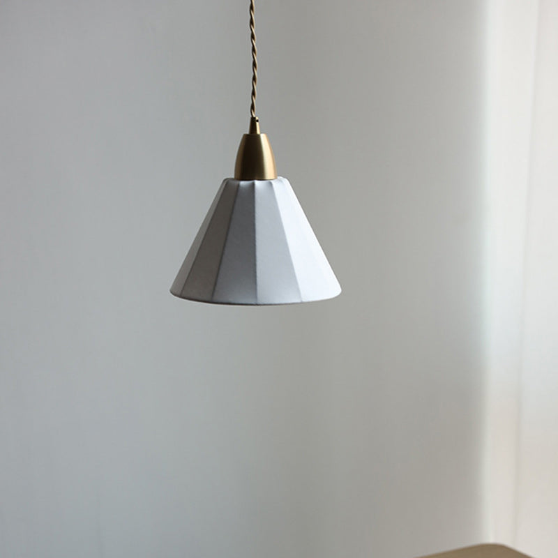 Traditionelle japanische Messing-Seidenkegel 1-Licht-Pendelleuchte für das Wohnzimmer 