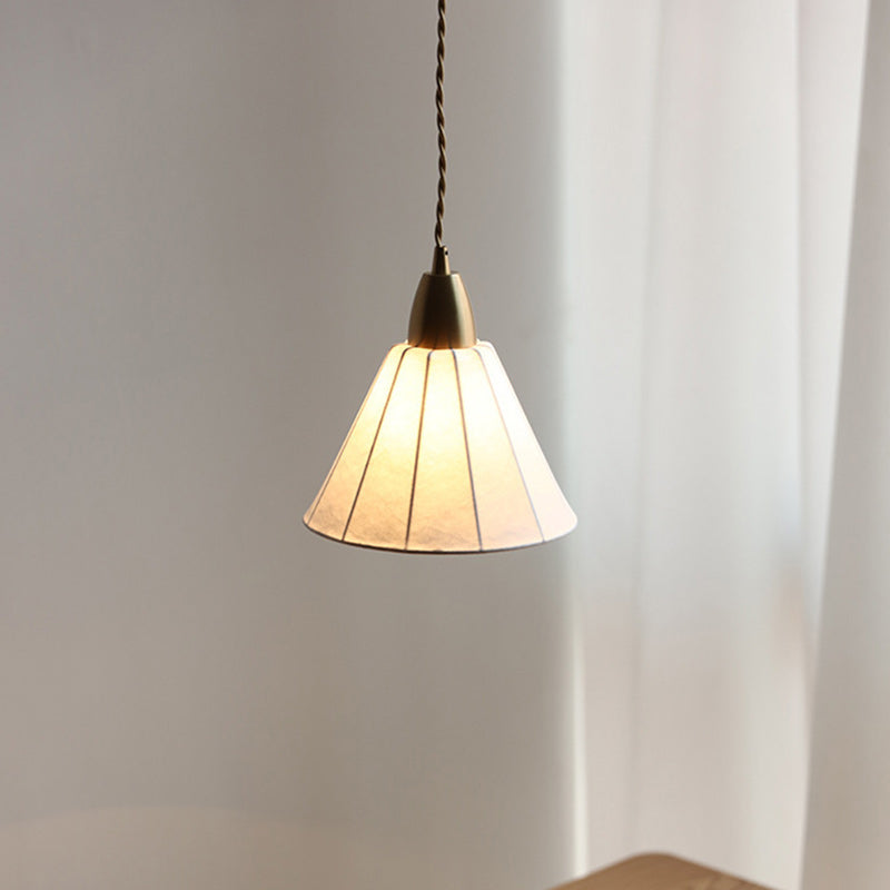 Traditionelle japanische Messing-Seidenkegel 1-Licht-Pendelleuchte für das Wohnzimmer 