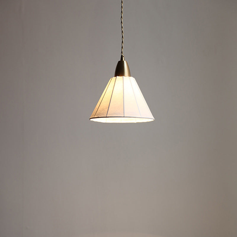 Traditionelle japanische Messing-Seidenkegel 1-Licht-Pendelleuchte für das Wohnzimmer 