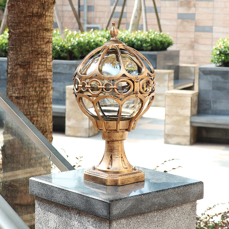 Lanterne extérieure en aluminium traditionnelle française avec globe en verre à 1 lumière pour jardin 
