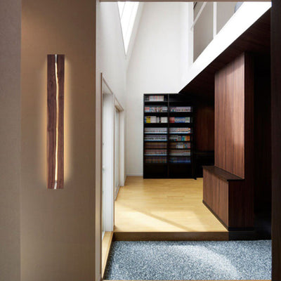 Applique murale LED en résine de bois rectangulaire contemporaine nordique avec grain de bois fissuré pour salon 