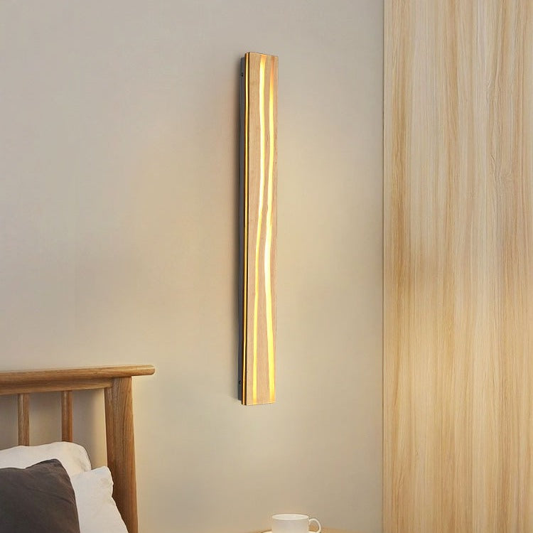 Zeitgenössische nordische Holzharz rechteckige rissige Holzmaserung LED-Wandleuchte für das Wohnzimmer 