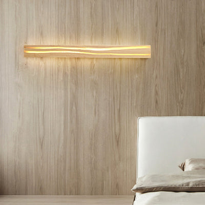 Applique murale LED en résine de bois rectangulaire contemporaine nordique avec grain de bois fissuré pour salon 