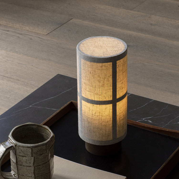 Traditional Japanese Fabric & Wood Cylindrical 1-Light Table Lamp For Bedroom