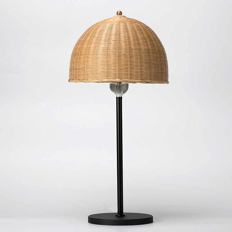 Lámpara de mesa LED con forma de sombrero de hierro y bambú Art Deco moderno para dormitorio 