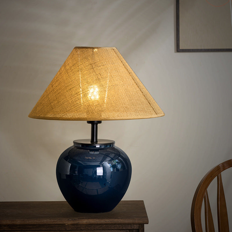 Zeitgenössische nordische Keramik- und Stofflampen in Form eines Glases mit 1 Licht für das Schlafzimmer 