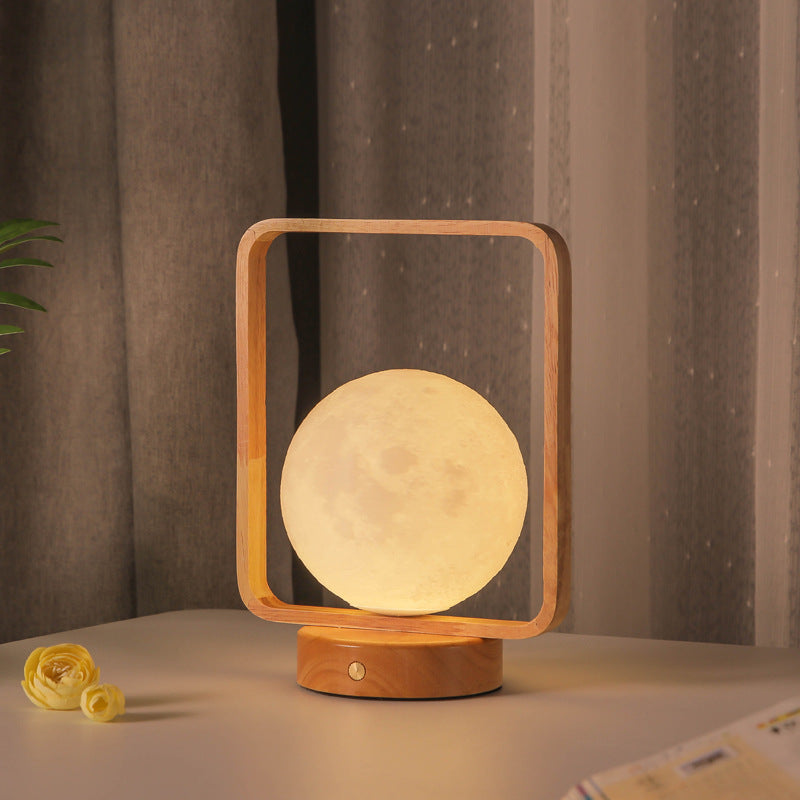 Moderne minimalistische Tischlampe aus Gummibaumholz und Eisen mit PVC-rechteckigem Rahmen und 3D-gedrucktem Mond-LED für das Schlafzimmer 