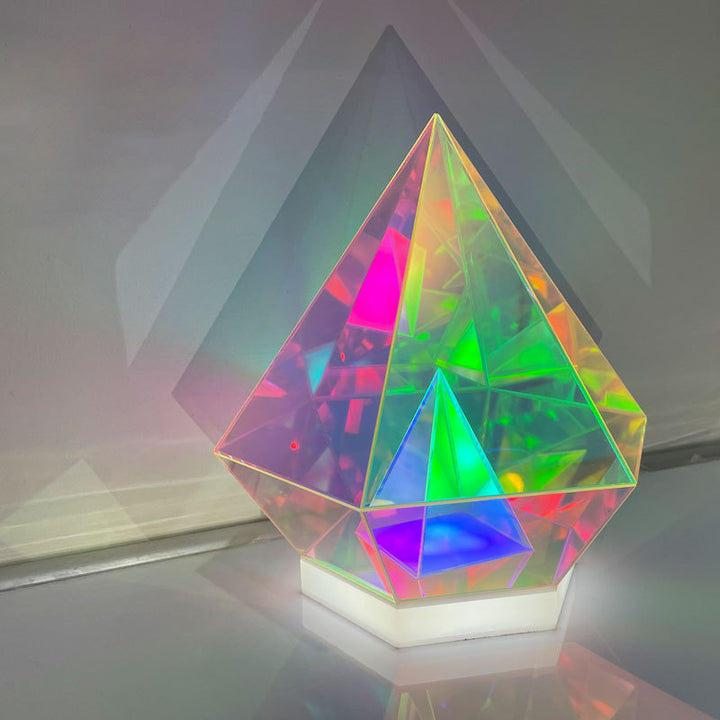 Zeitgenössische kreative Acryl-Multicolor-Diamant-Würfel-Pyramide LED Nachtlicht Tischlampe für Schlafzimmer 