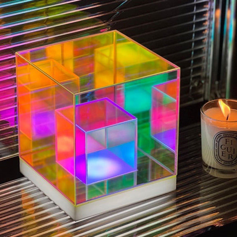Zeitgenössische kreative Acryl-Multicolor-Diamant-Würfel-Pyramide LED Nachtlicht Tischlampe für Schlafzimmer 