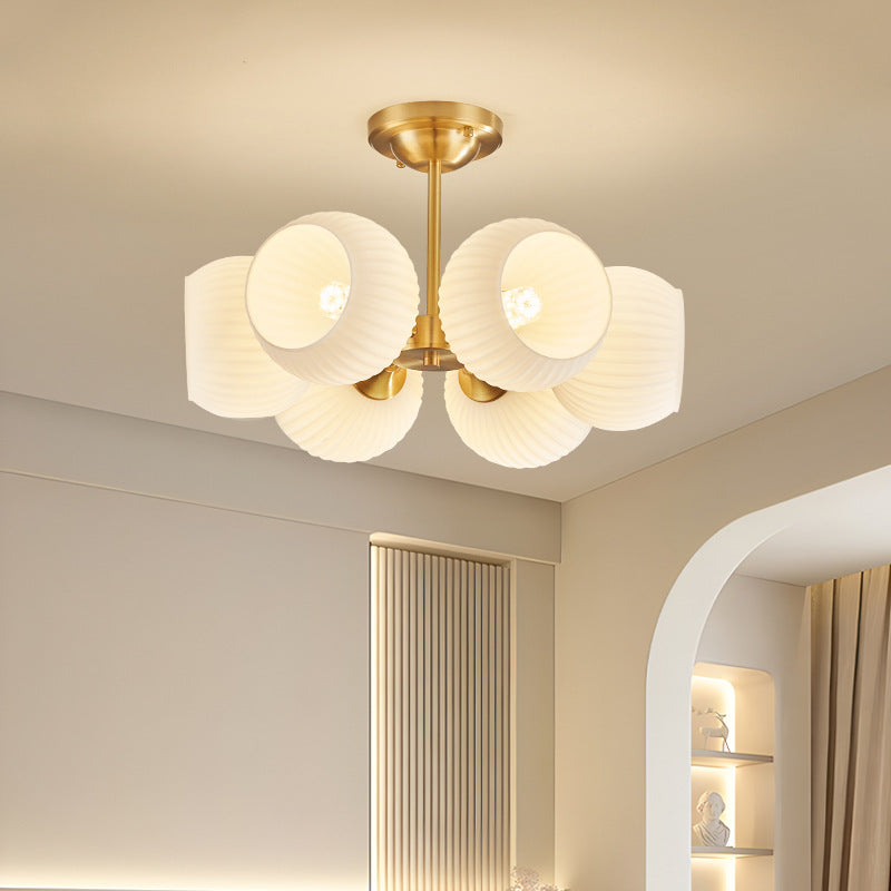 Moderne minimalistische Deckenleuchte mit ganz aus Kupfer bestehendem gestreiftem Glaskugel-Schirm, 4/6-Licht, für das Wohnzimmer 