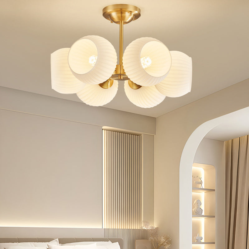 Moderne minimalistische Deckenleuchte mit ganz aus Kupfer bestehendem gestreiftem Glaskugel-Schirm, 4/6-Licht, für das Wohnzimmer 