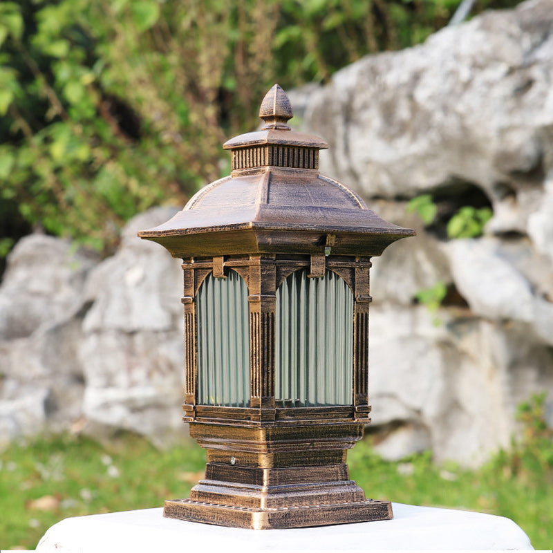 Lumière extérieure de jardin à tête de poteau à 1 ampoule rectangulaire rayée en aluminium et verre européen traditionnel 