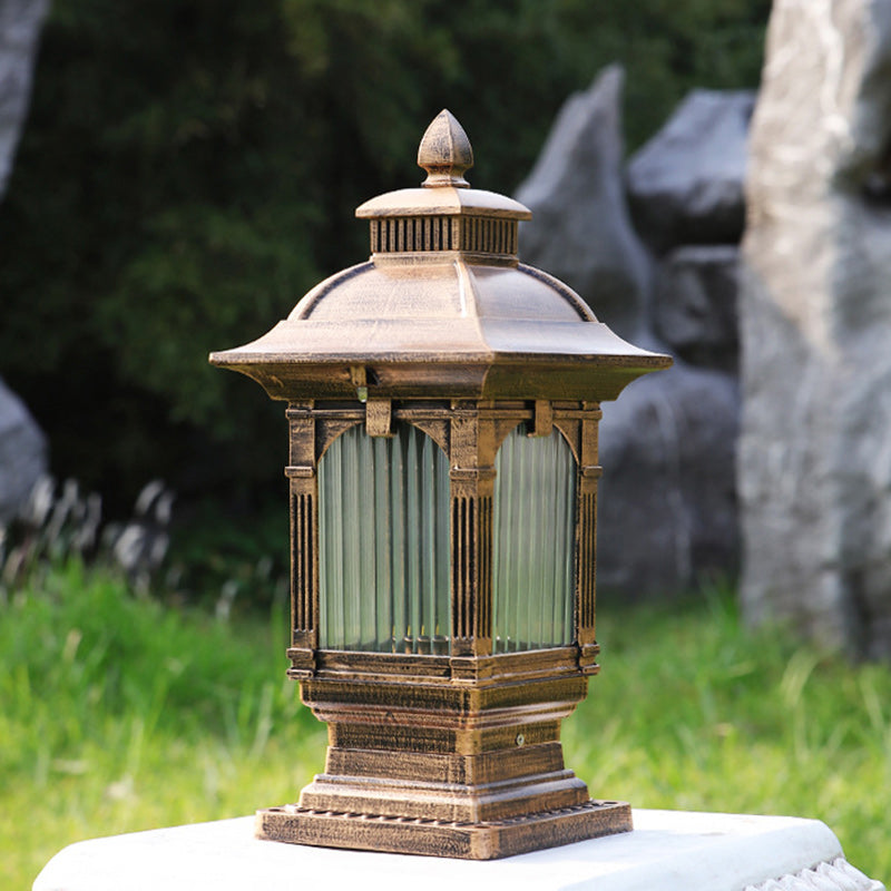 Lumière extérieure de jardin à tête de poteau à 1 ampoule rectangulaire rayée en aluminium et verre européen traditionnel 