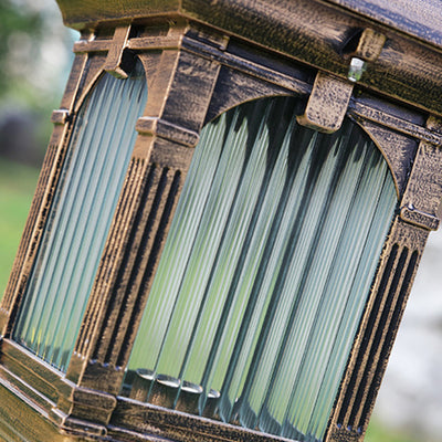 Lumière extérieure de jardin à tête de poteau à 1 ampoule rectangulaire rayée en aluminium et verre européen traditionnel 
