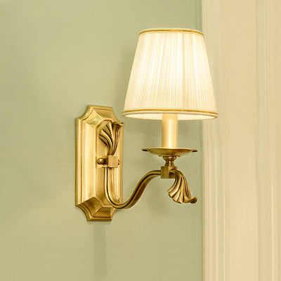 Portavelas de pared con pantalla de tela a rayas de latón europeo tradicional de 1/2 luces para sala de estar 