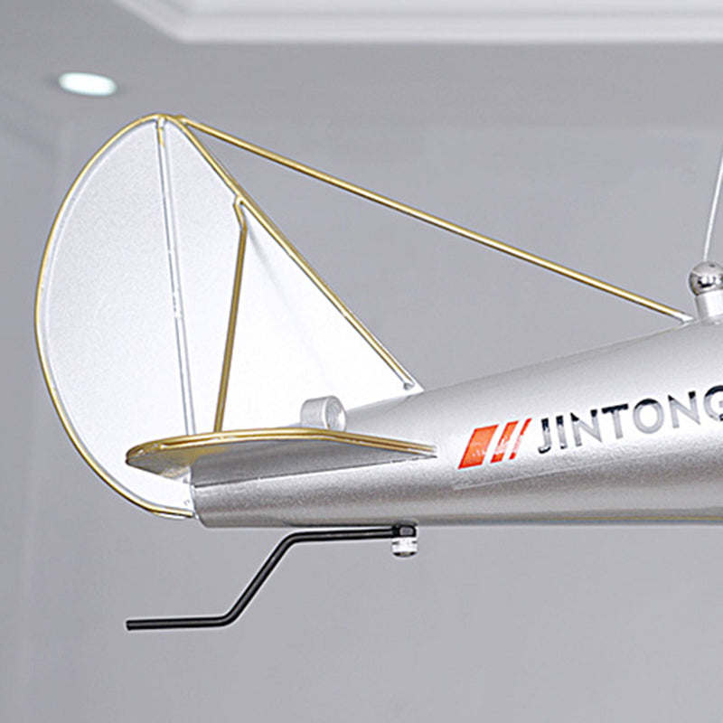 Zeitgenössischer kreativer Kinder Eisenharz Acryl Flugzeug LED Kronleuchter für Schlafzimmer 