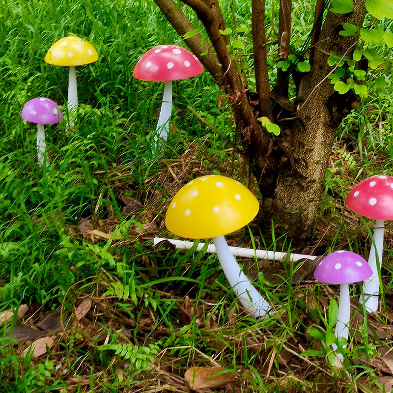 Modern Art Deco Waterproof ABS Colorful Mushroom LED Outdoor Landscape Stake Light For Garden