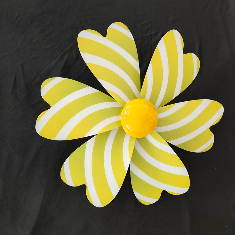 Modern Art Deco Waterproof PC Flower-Shaped Wind Spinner LED Outdoor Landscape Light For Garden