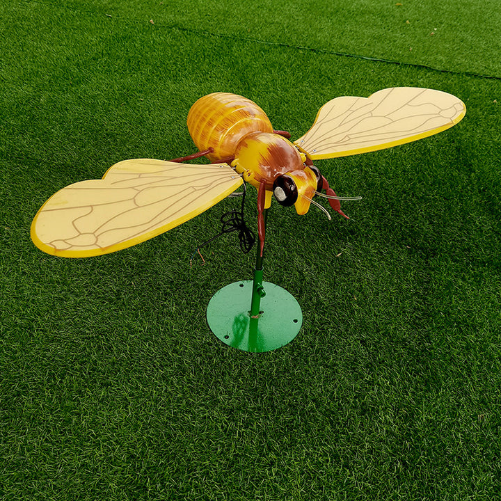 Modern Art Deco Waterproof ABS Acrylic Flapping Wings Animated Bee LED Outdoor Landscape Stake Light For Garden