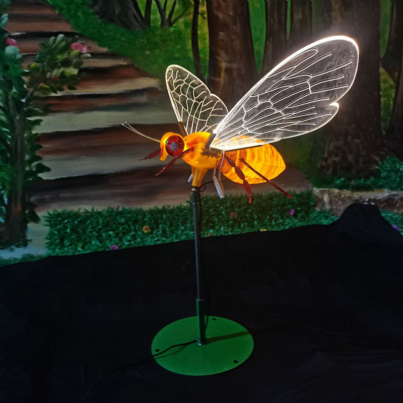 Modern Art Deco Waterproof ABS Acrylic Flapping Wings Animated Bee LED Outdoor Landscape Stake Light For Garden