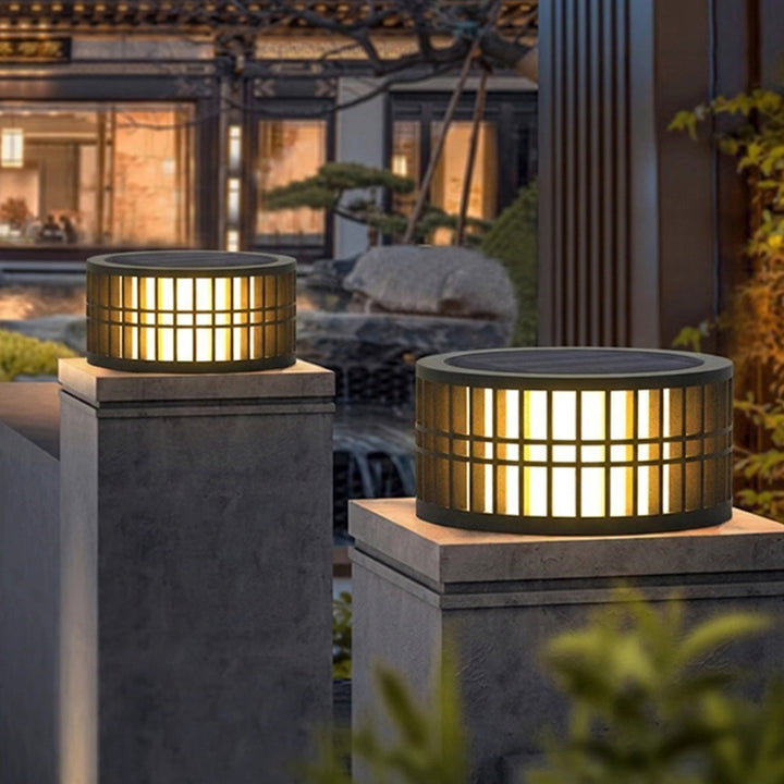 Modern Minimalist Stainless Steel Acrylic Cylindrical LED Outdoor Light For Garden