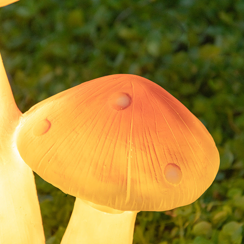 Zeitgenössische kreative LED-Außenleuchte aus Harz und Fiberglas in Pilzform mit solarbetriebenem, wasserdichtem Design für Garten und Terrasse 