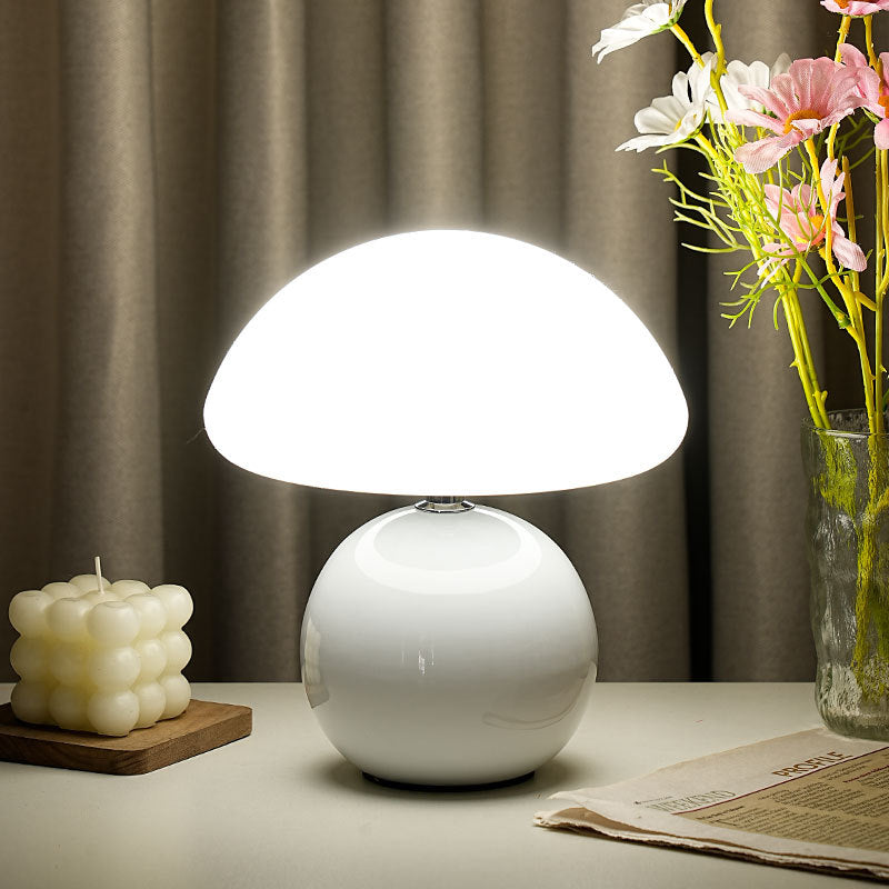 Lampe de table LED en céramique Art Déco moderne en forme de champignon et moulage rotatif pour chambre et salon 
