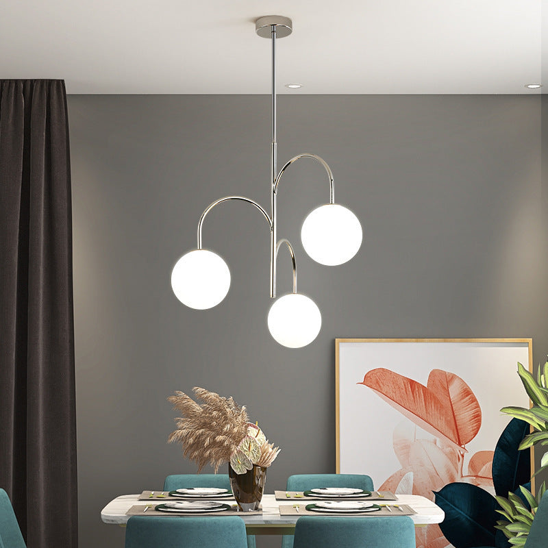 Zeitgenössischer nordischer Metall- und Glas-Rund-Kronleuchter mit 3 Lichtern für Schlafzimmer &amp; Wohnzimmer 