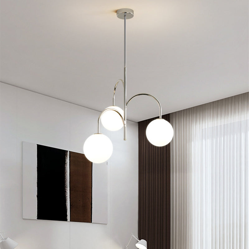 Zeitgenössischer nordischer Metall- und Glas-Rund-Kronleuchter mit 3 Lichtern für Schlafzimmer &amp; Wohnzimmer 
