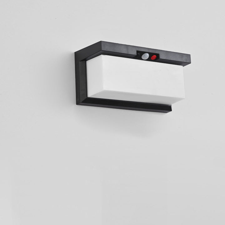 Lámpara de aplique de pared LED rectangular moderna minimalista solar e impermeable de plástico y PC para exteriores, patio y jardín 