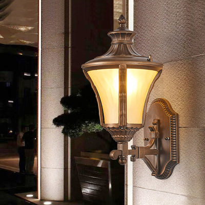 Applique murale étanche traditionnelle européenne en aluminium et verre conique à 1 lumière pour jardin et patio extérieur 